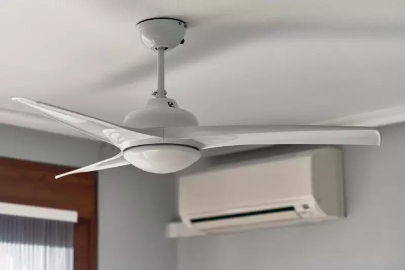 Does Ceiling Fan Help AC